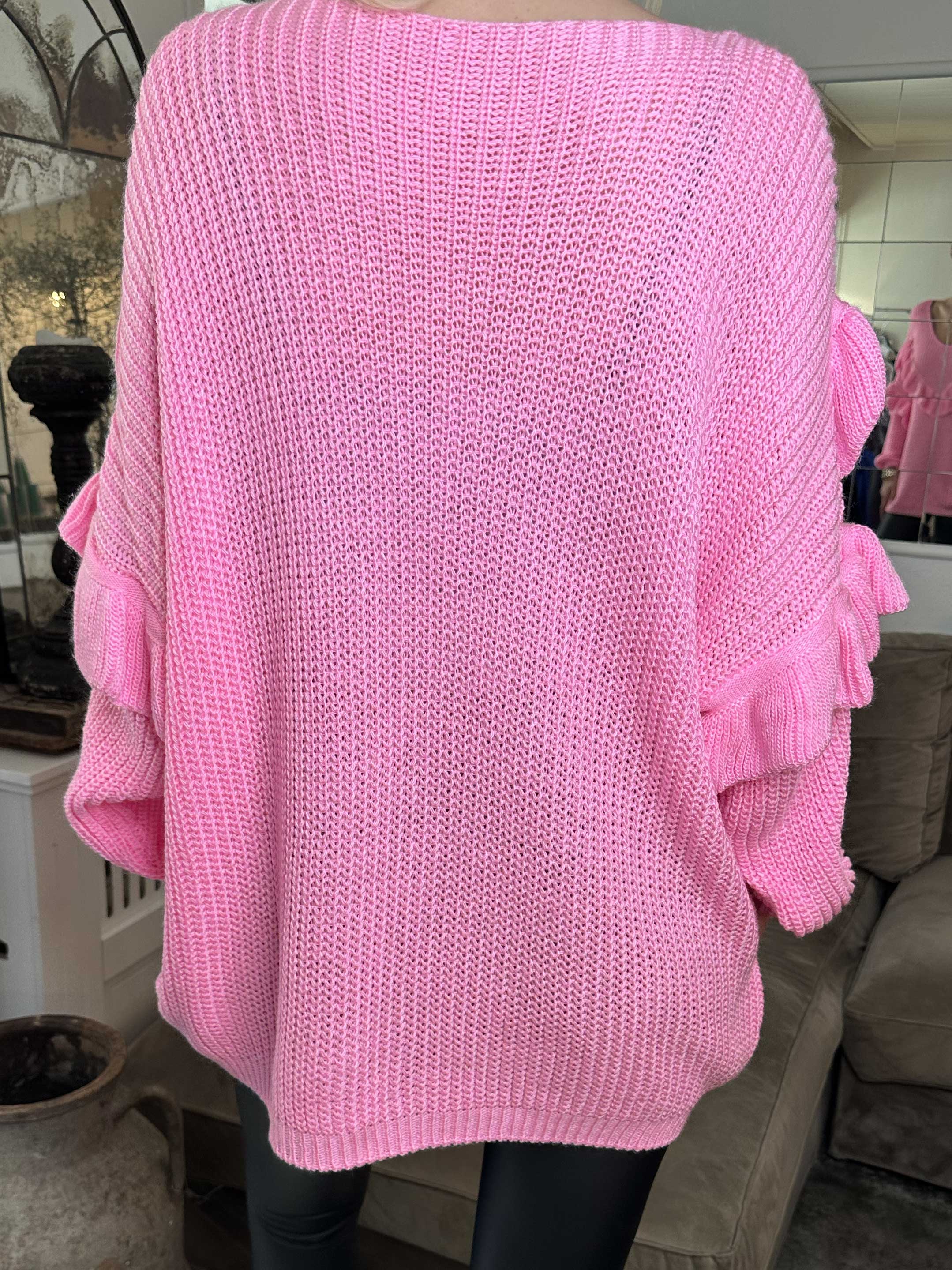 Ellis - Snygg stickad tröja med fina volangdetaljer